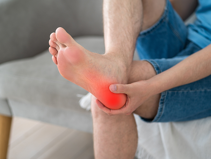 Plantar Fasciitis vs Heel Spurs: Understanding the Difference
